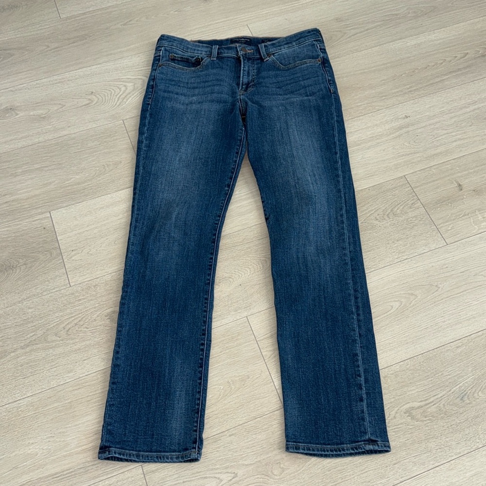 Women’s lucky brand mid rise straight, sweet jeans size  10 30 regular